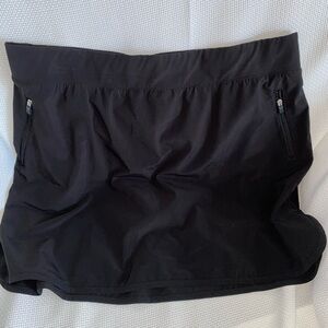 Tek-dri skort. Athletic skirt cooling material and shorts underneath. Excellent